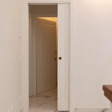 Astoria 3* ראבנה